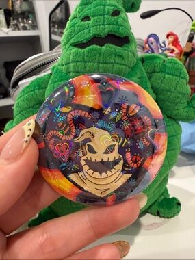 Oogie boogie button